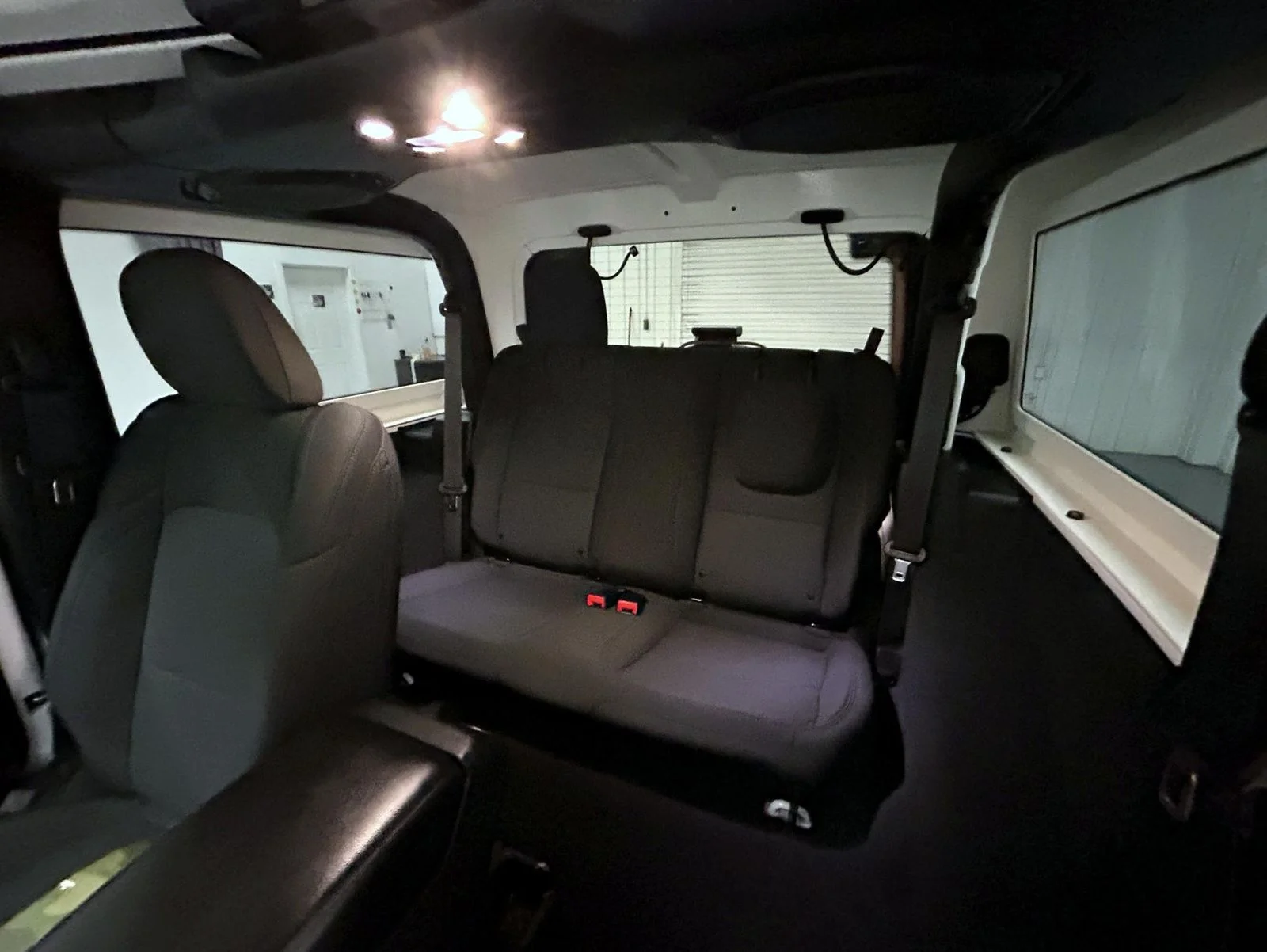 Used 2022 White Jeep Sport S image 11