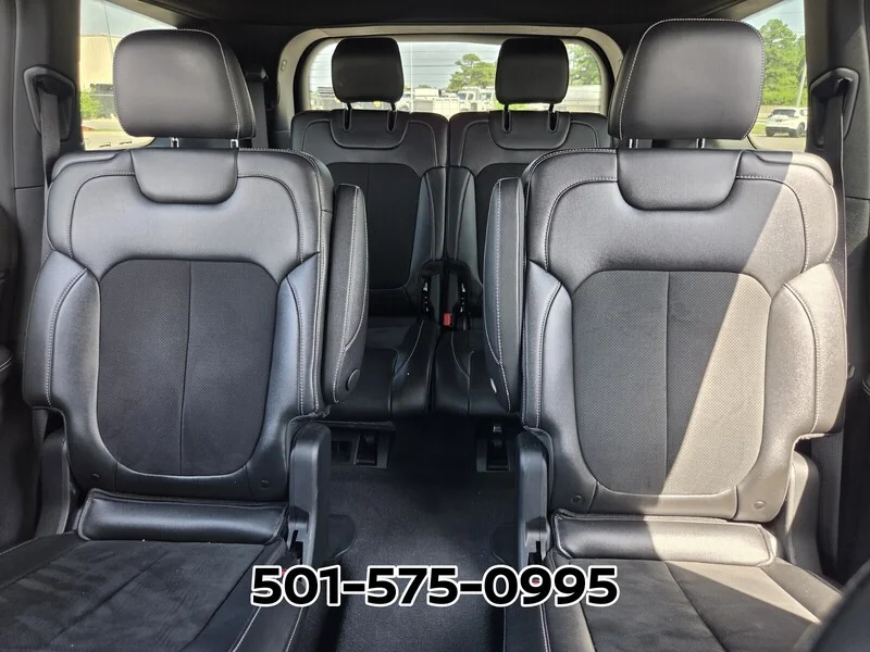 Used 2023 Velvet JEEP ALTITUDE 4X4 image 12