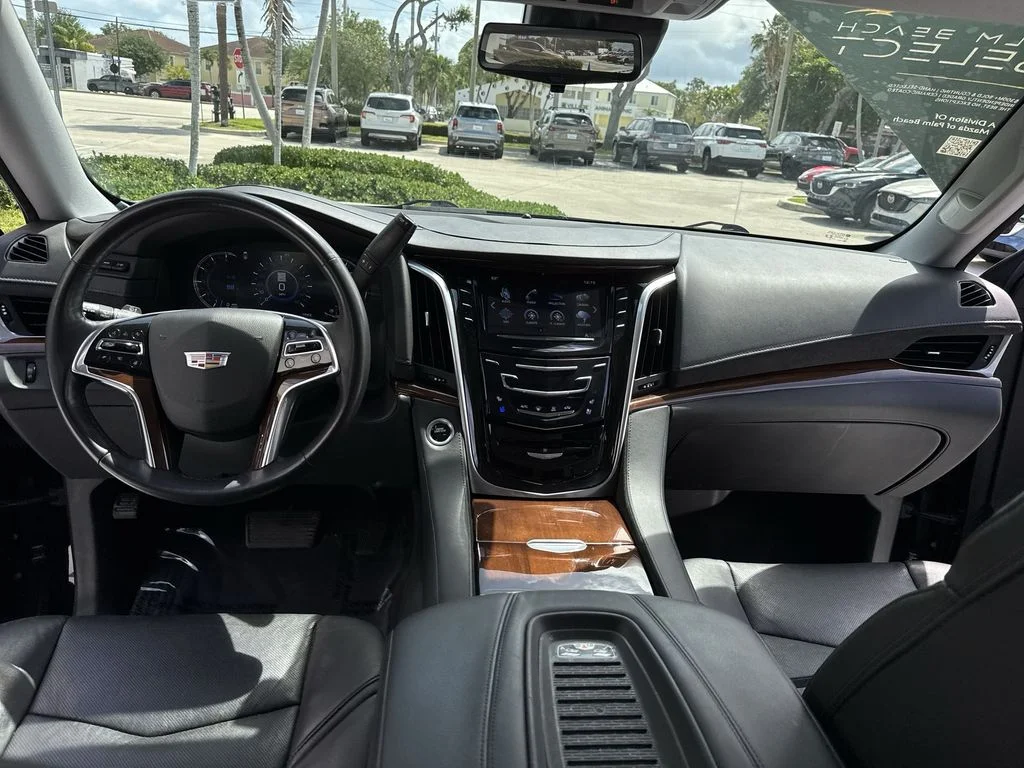 Used 2020 Black Raven Cadillac Luxury image 36