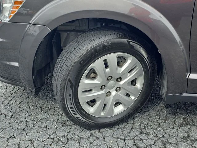 Used 2018 Gray Dodge SE image 33