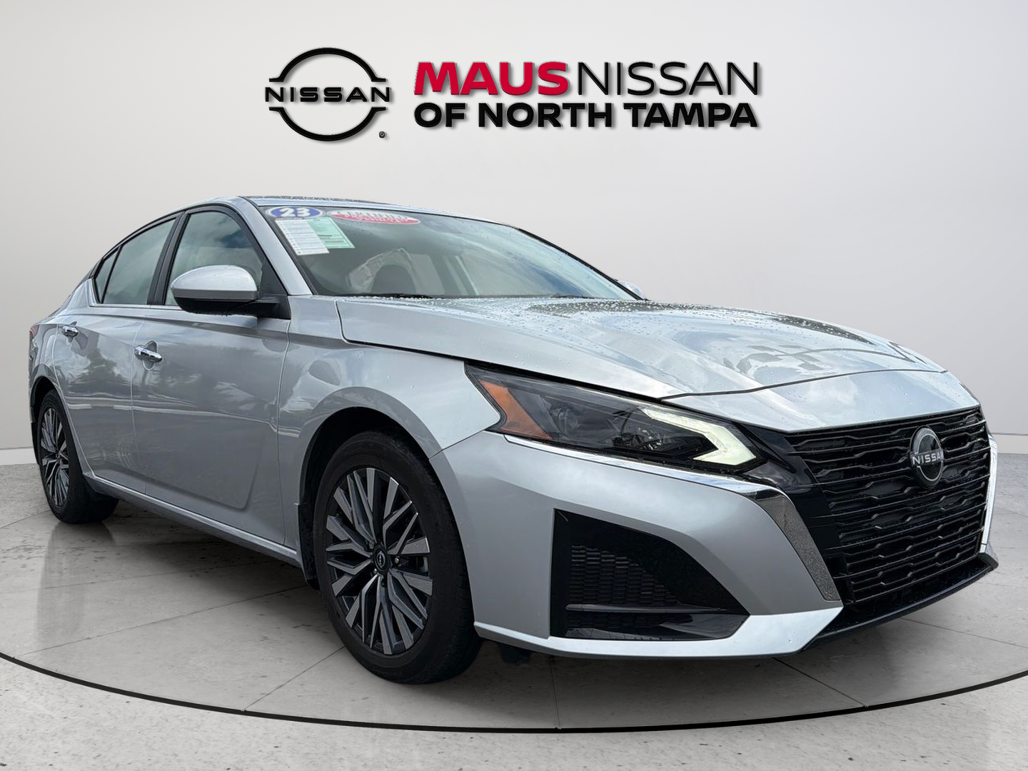 Certified Used 2023 Silver Nissan 2.5 SV image 1