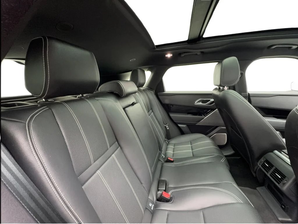 Used 2023 Gray Land Rover R-Dynamic S image 27