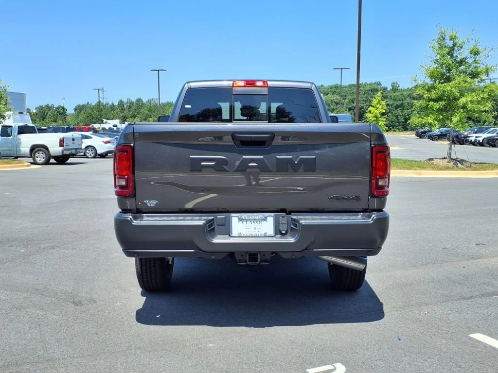 2025 RAM 2500 Tradesman - Photo 18