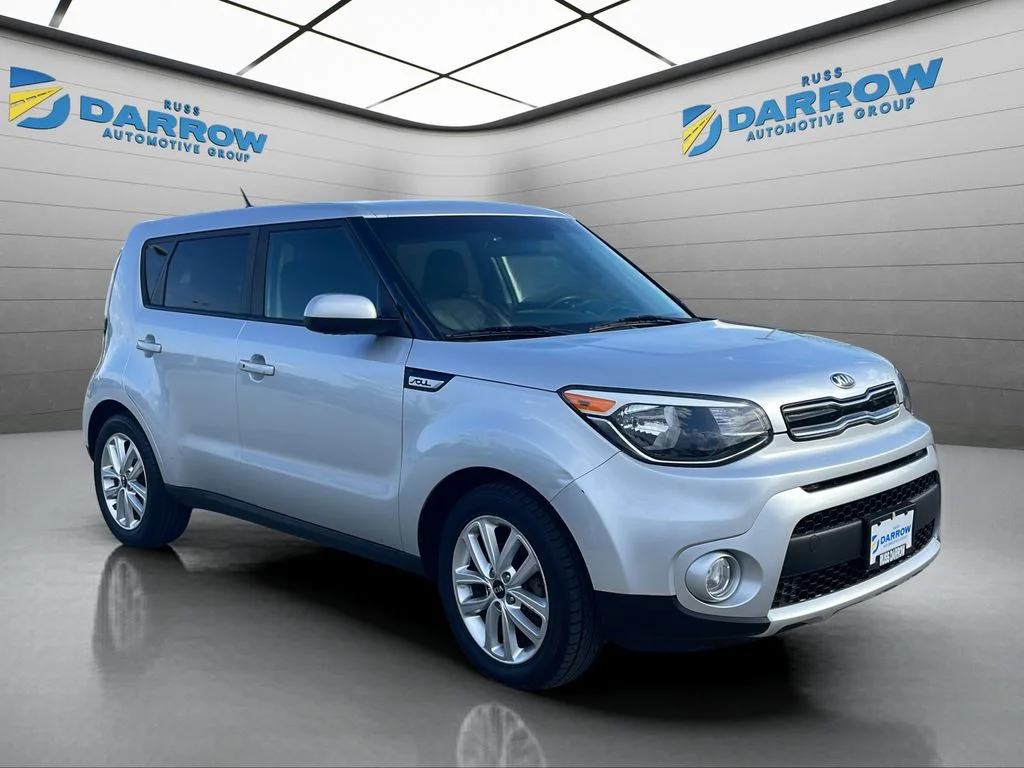 Used 2017 Silver Kia Plus image 7