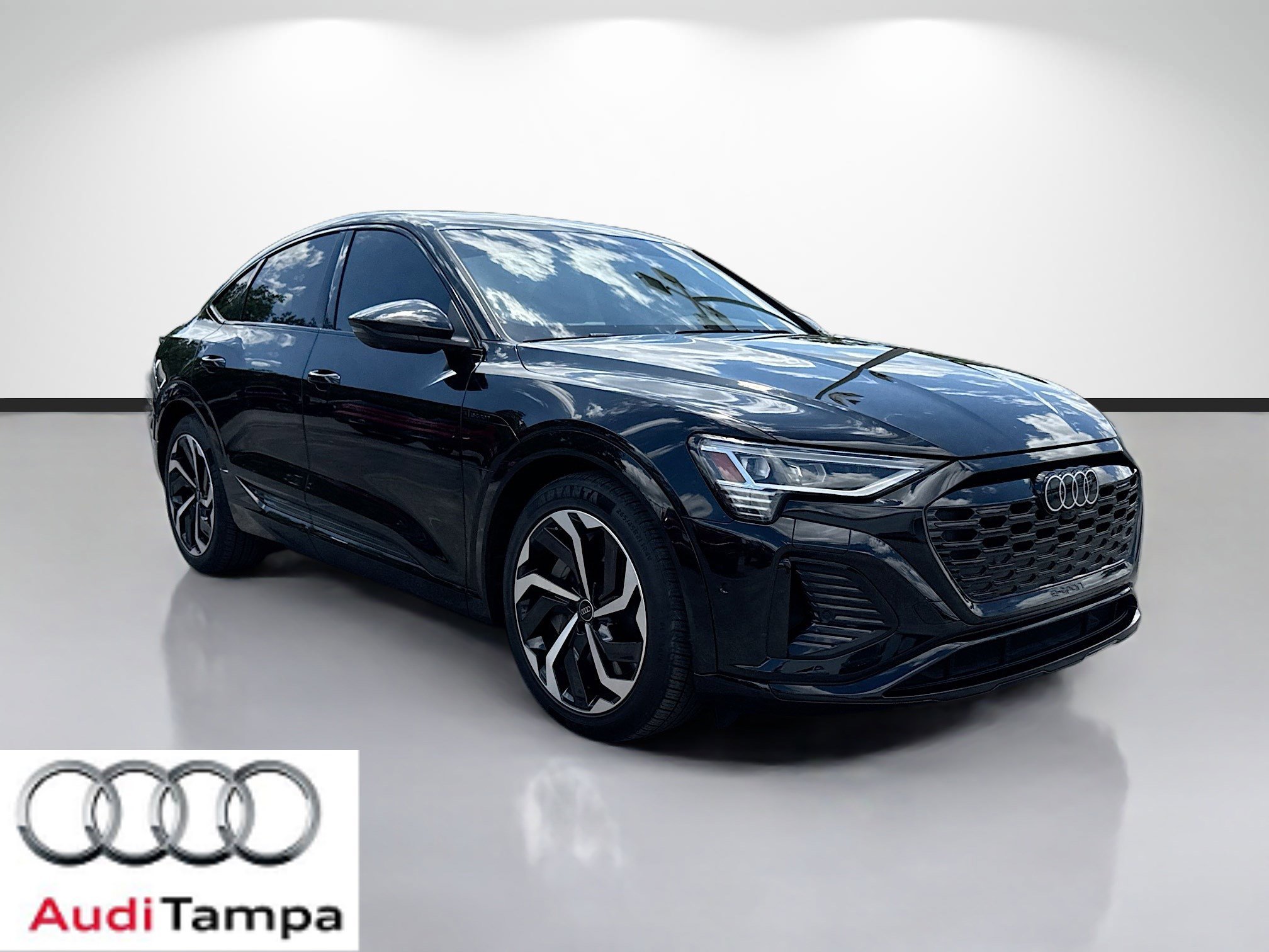 2024 Audi Q8 Sportback e-tron 55 114 kWh Premium Plus quattro's photo