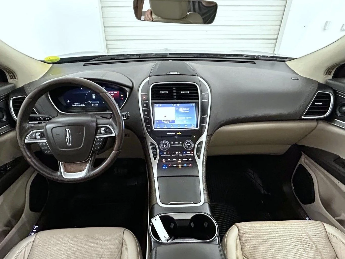 Used 2020 Blue Lincoln Reserve image 13