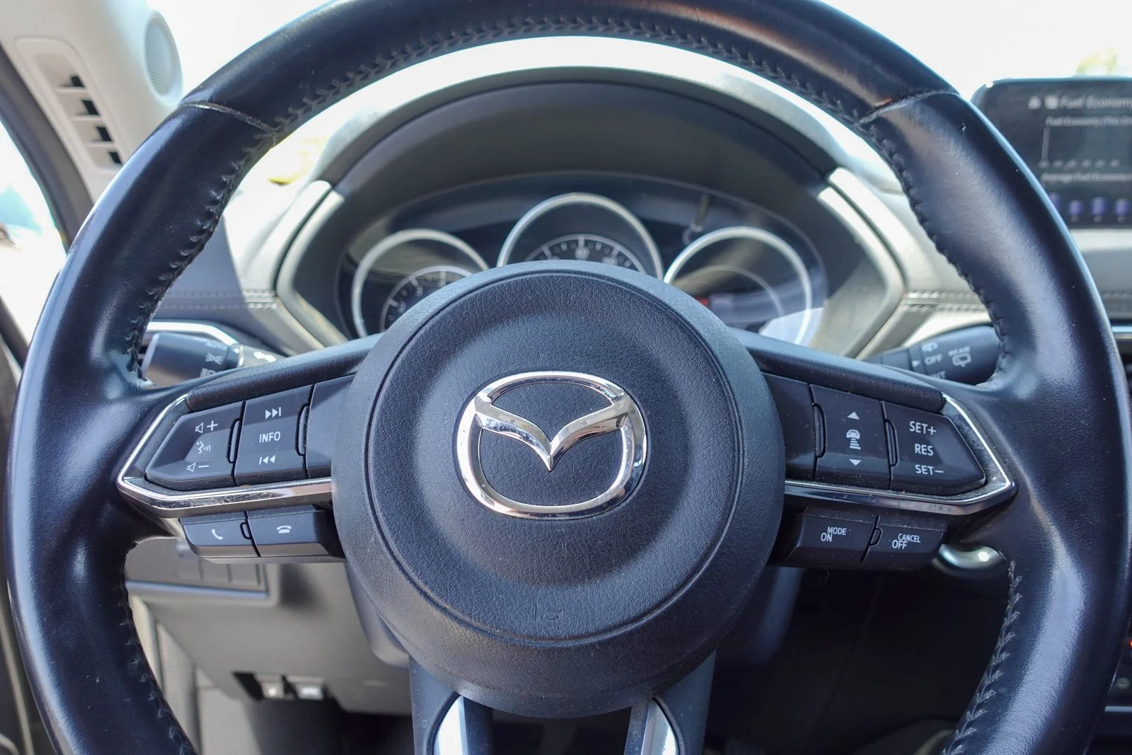 Used 2019 Snowflake White Pearl Mica Mazda Touring image 17