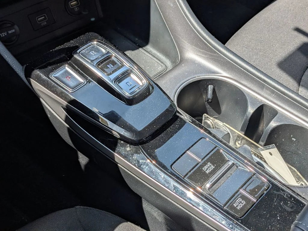 Used 2022 Gray Hyundai SEL image 21