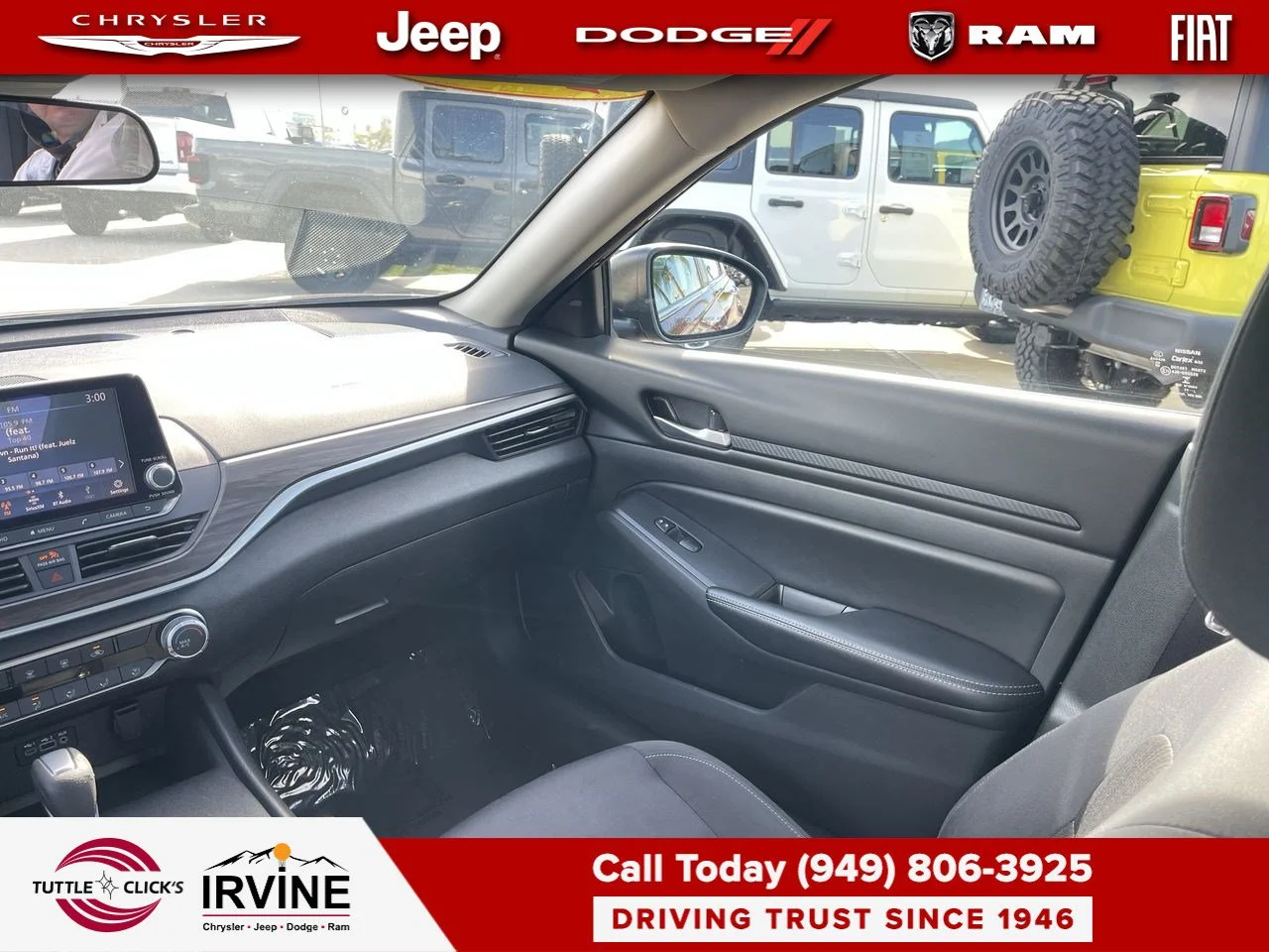 Used 2025 Garnet Pearl Metallic Nissan SV image 3