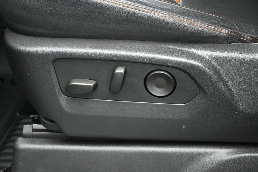 Used 2025 Silver GMC AT4 image 10