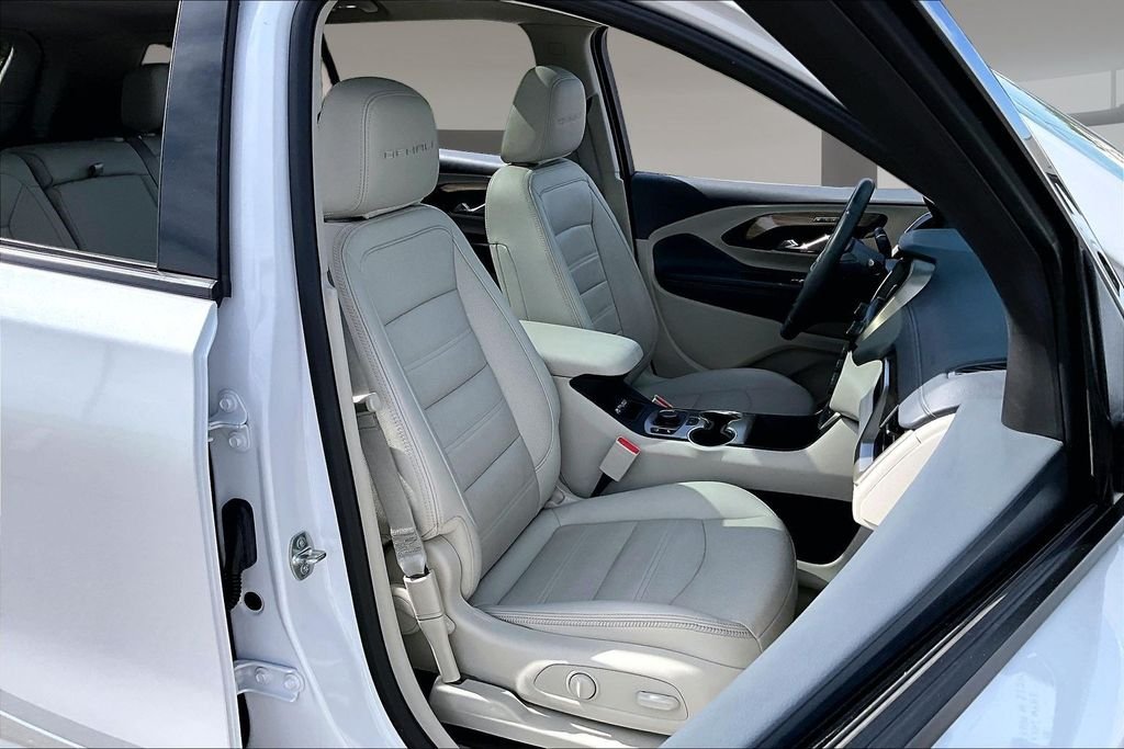 Used 2023 White GMC Denali image 7