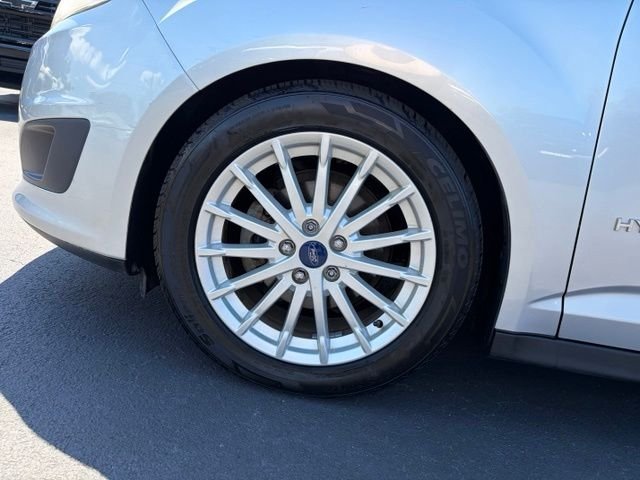 Used 2016 Silver Ford SE image 9