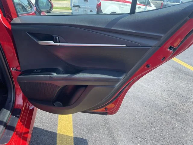 2025 Toyota Camry LE - Photo 36