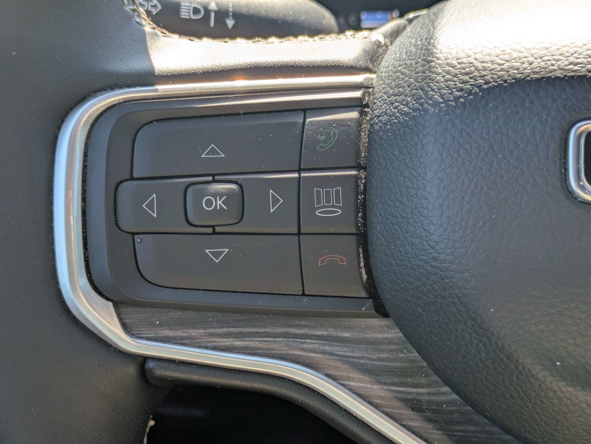 Used 2024 White Jeep Series II image 22