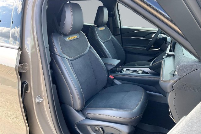 New 2027 Marsh Gray Ford Tremor® image 33