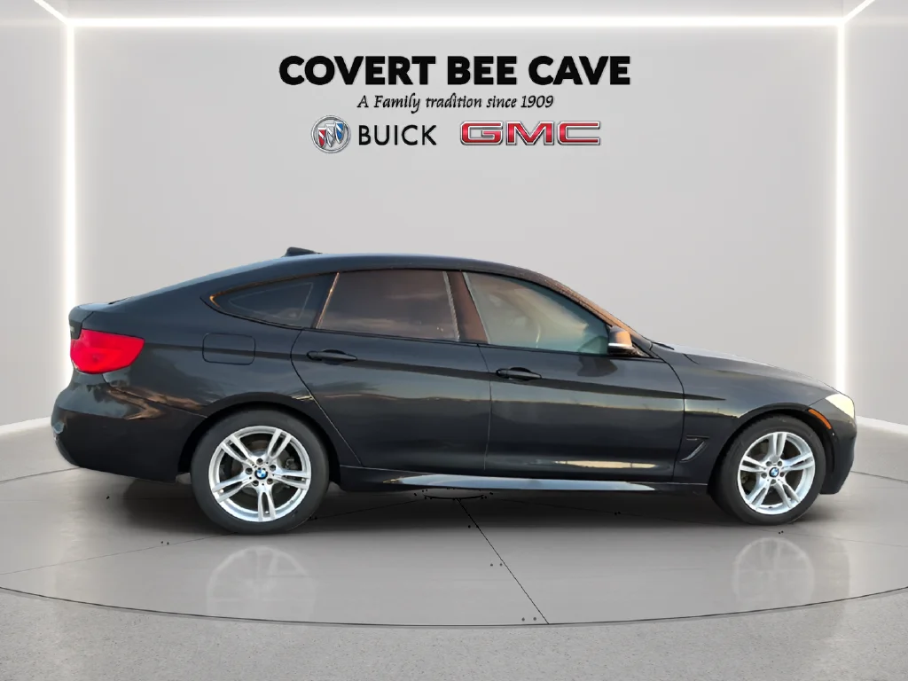 Used 2018 Black BMW 330 Gran Turismo i xDrive image 10