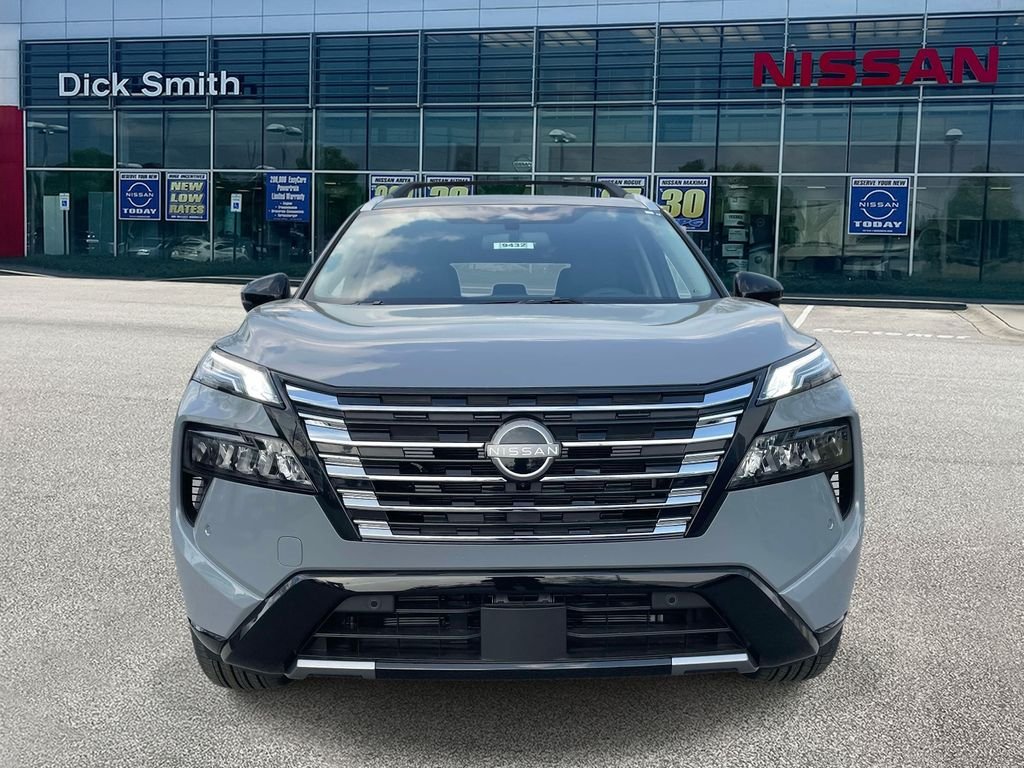 New 2026 Boulder Gray Pearl / Super Black Two-tone Nissan Platinum image 2
