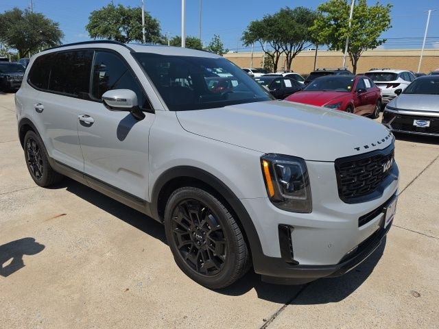 Used 2022 Gray Kia SX image 4