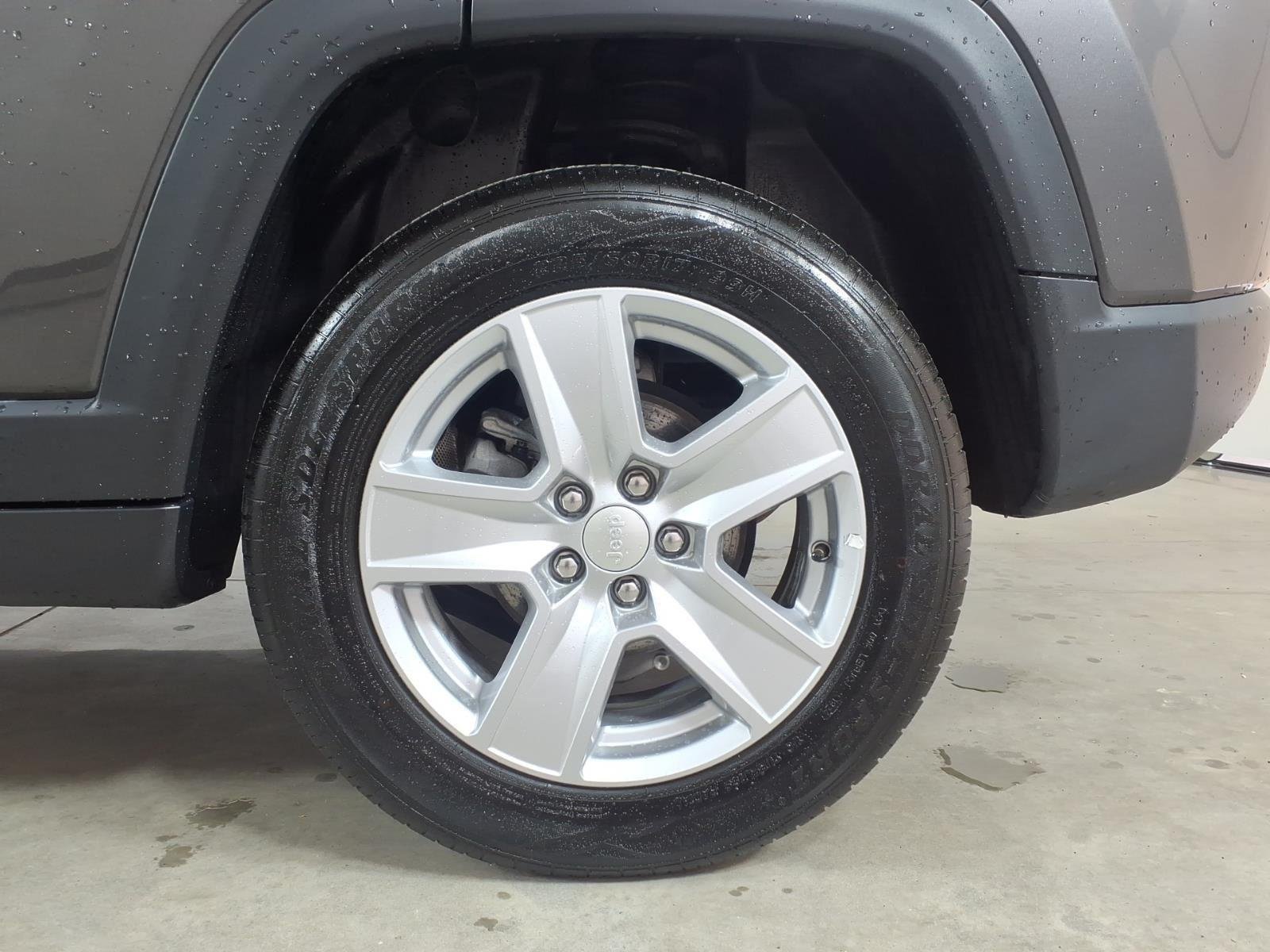 2022 Jeep Compass Latitude - Photo 16