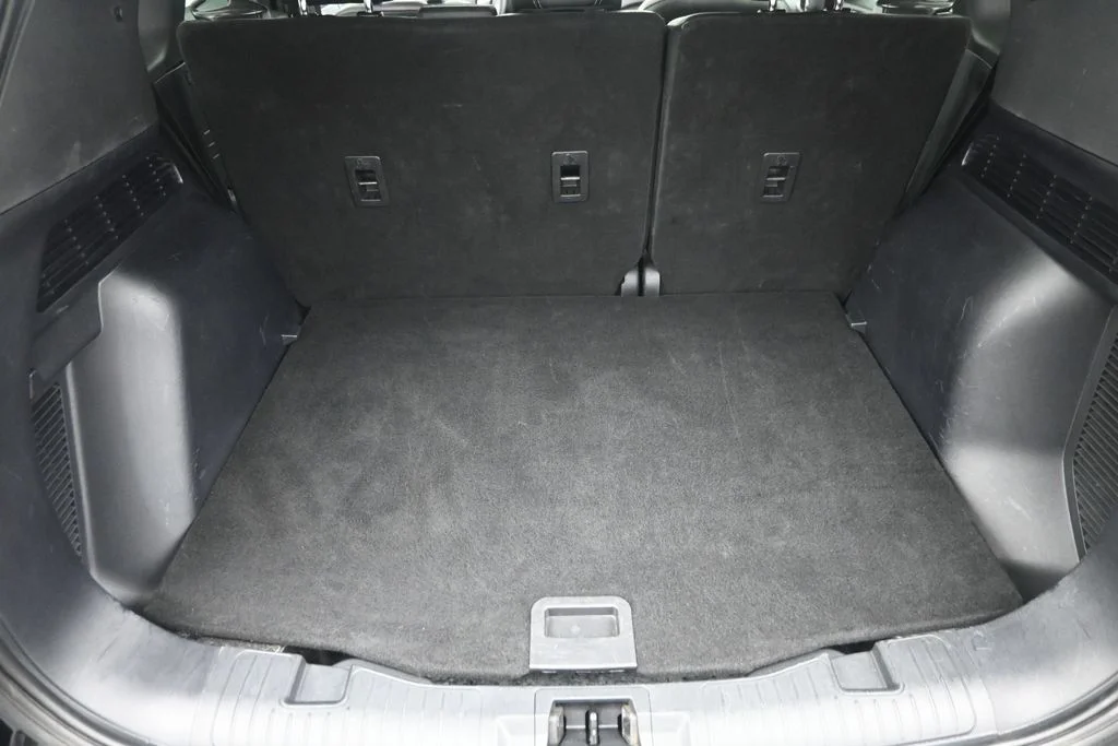 Used 2025 Black Ford Platinum image 11