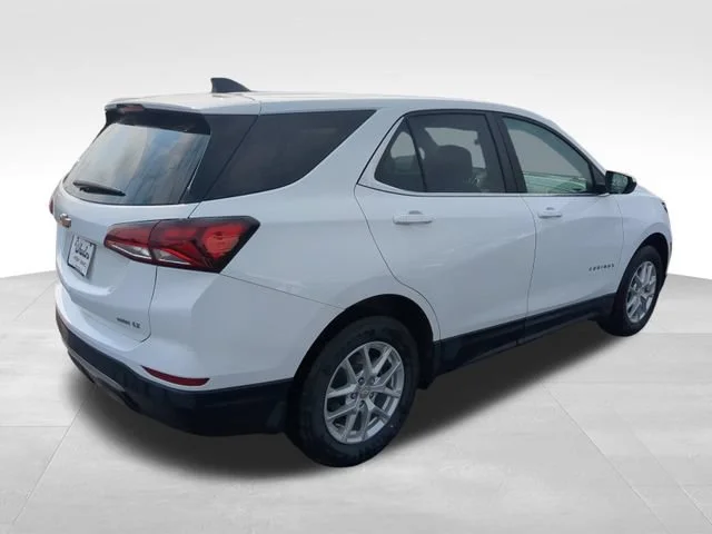 Used 2023 Summit White Chevrolet LT image 6