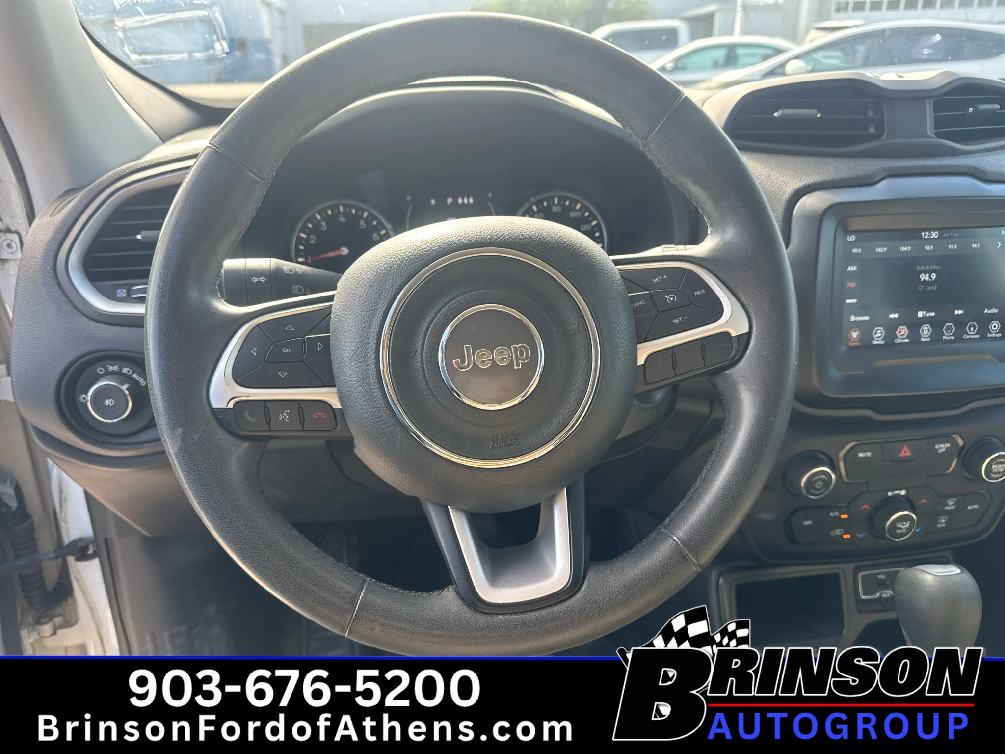Used 2019 Alpine White Clearcoat Jeep Latitude image 13