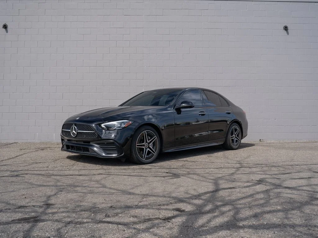 Used 2023  Mercedes-Benz C 300 image 1