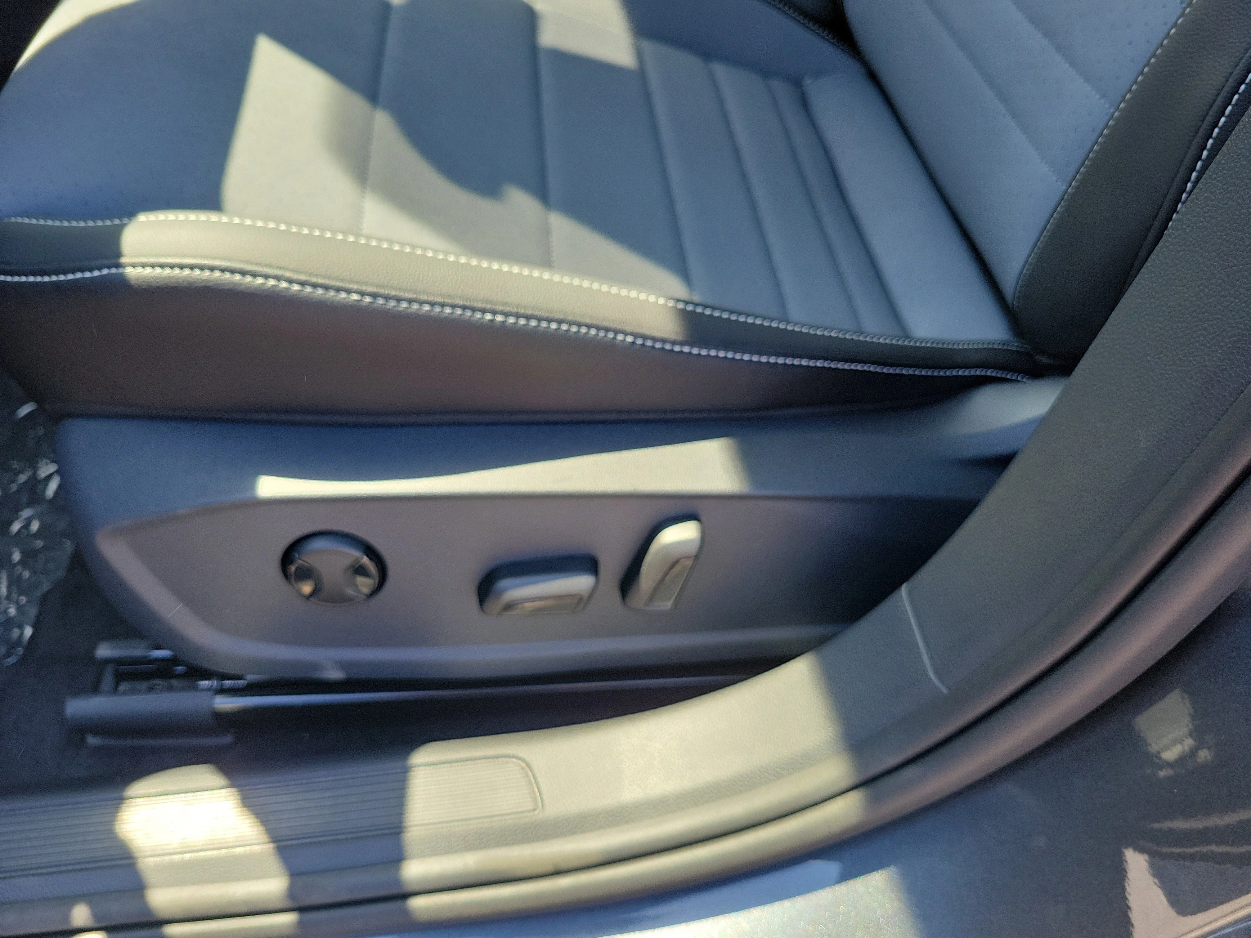 New 2026 Gray Volkswagen 1.5T SE image 19