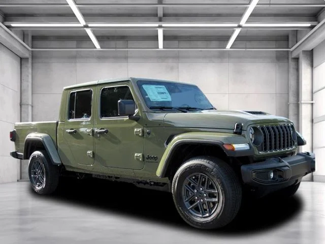 2026 Jeep Gladiator Sport S Auto's photo