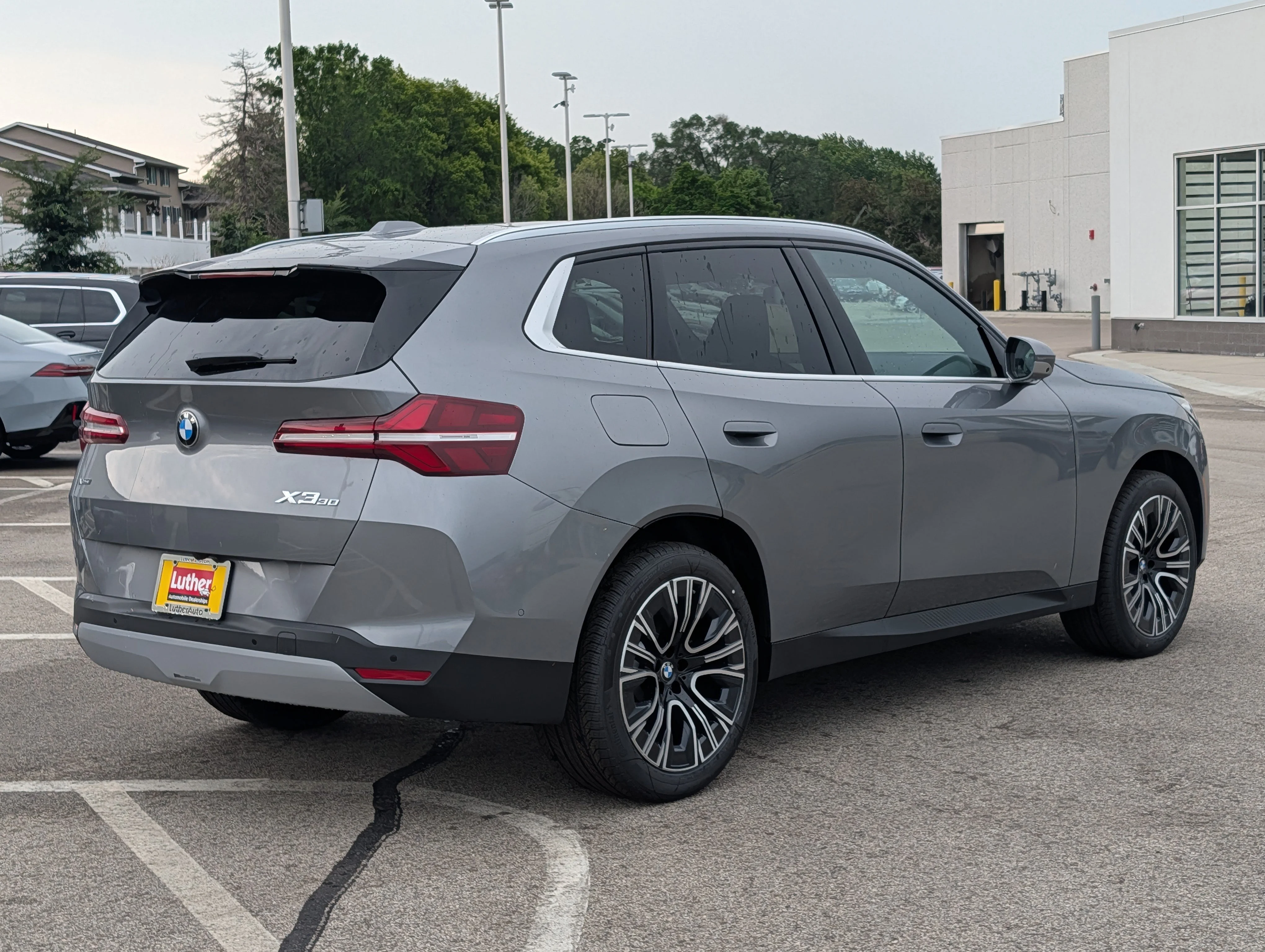 New 2026 Skyscraper Grey Metallic BMW 30 xDrive image 2