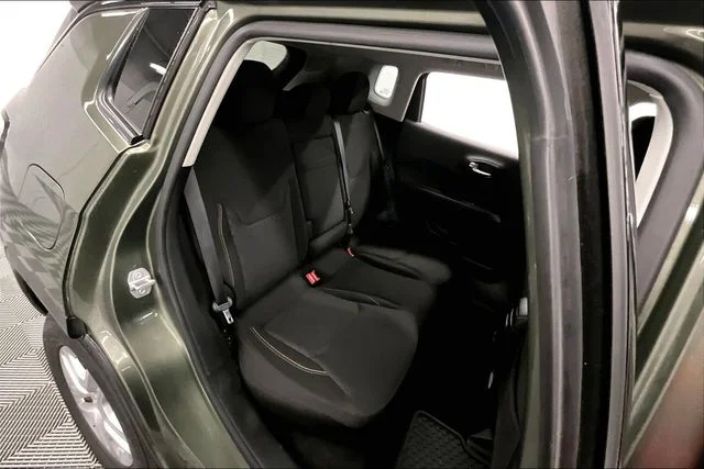 Used 2018 Olive Green Pearlcoat Jeep Sport image 24
