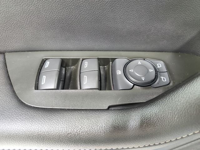 Used 2025 White Chevrolet LT image 31