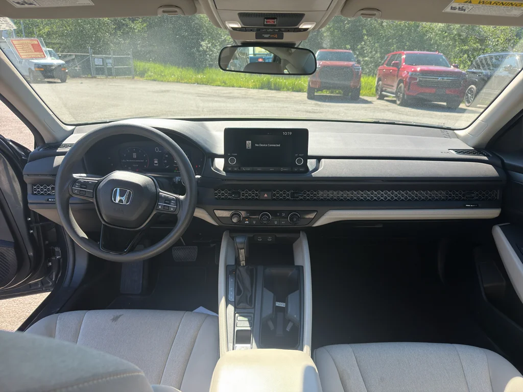 Used 2024 Solar Silver Metallic Honda LX image 10