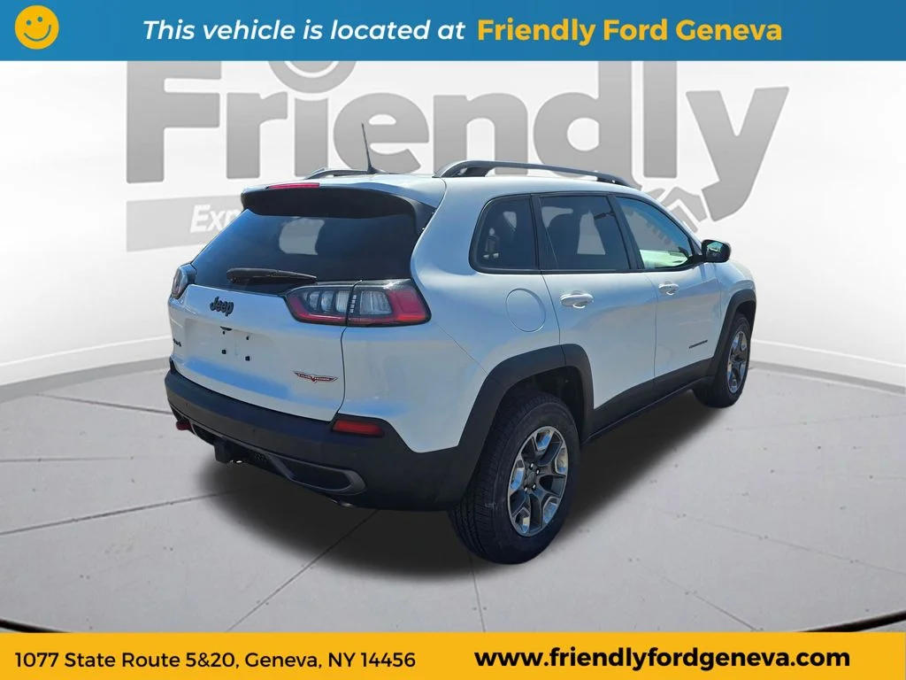 Used 2019 White Jeep Trailhawk image 5