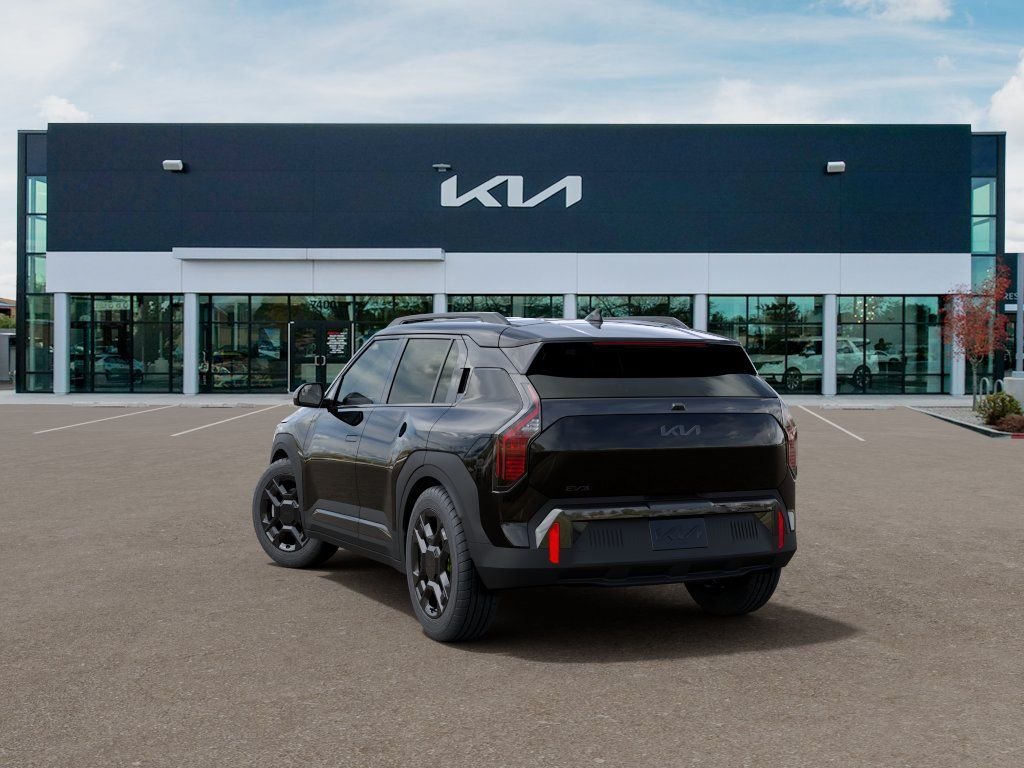 New 2027 Black Kia Wind image 4