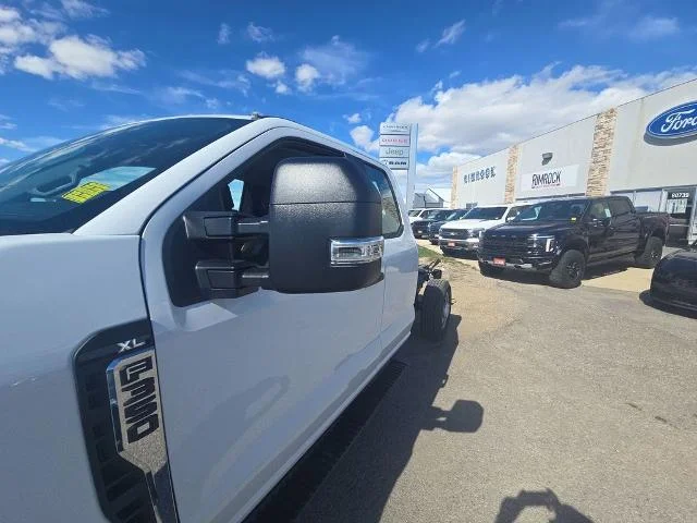 New 2026 Oxford White Ford F-350® XL image 50