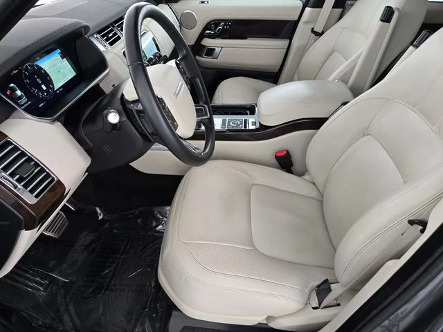 Used 2022 Eiger Grey Metallic Land Rover Westminster image 10