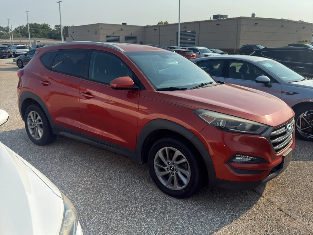 Used 2016 Sedona Sunset Hyundai SE image 3