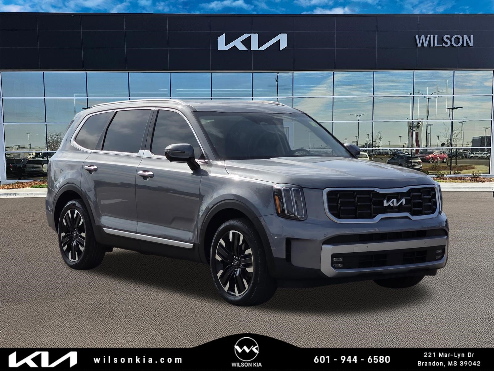 Used 2023 Everlasting Silver Kia SX image 1