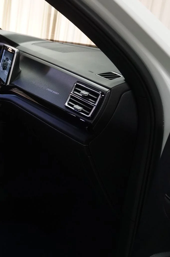 2025 Volkswagen Atlas Cross Sport SEL Premium R-LINE - Photo 47