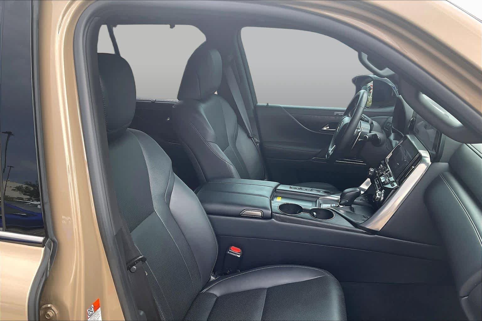 Certified Used 2025 Earth Lexus Overtrail image 9