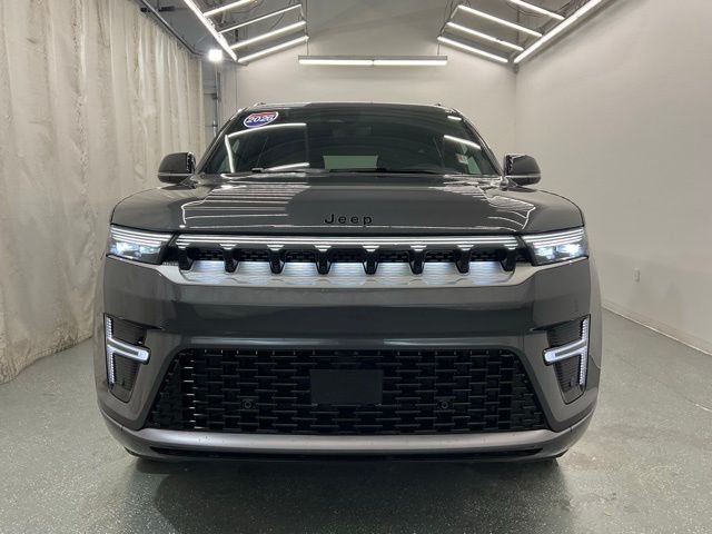 New 2026 Baltic-Gray Metallic Clear-Coat Exterior Paint Jeep  image 3