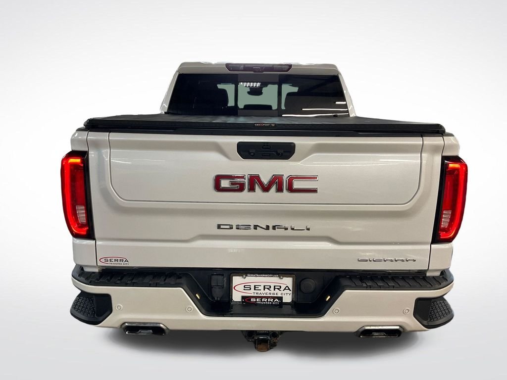 Used 2022 White GMC Denali image 4