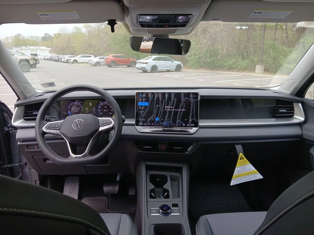 New 2026 Silver Volkswagen 2.0T SE image 12