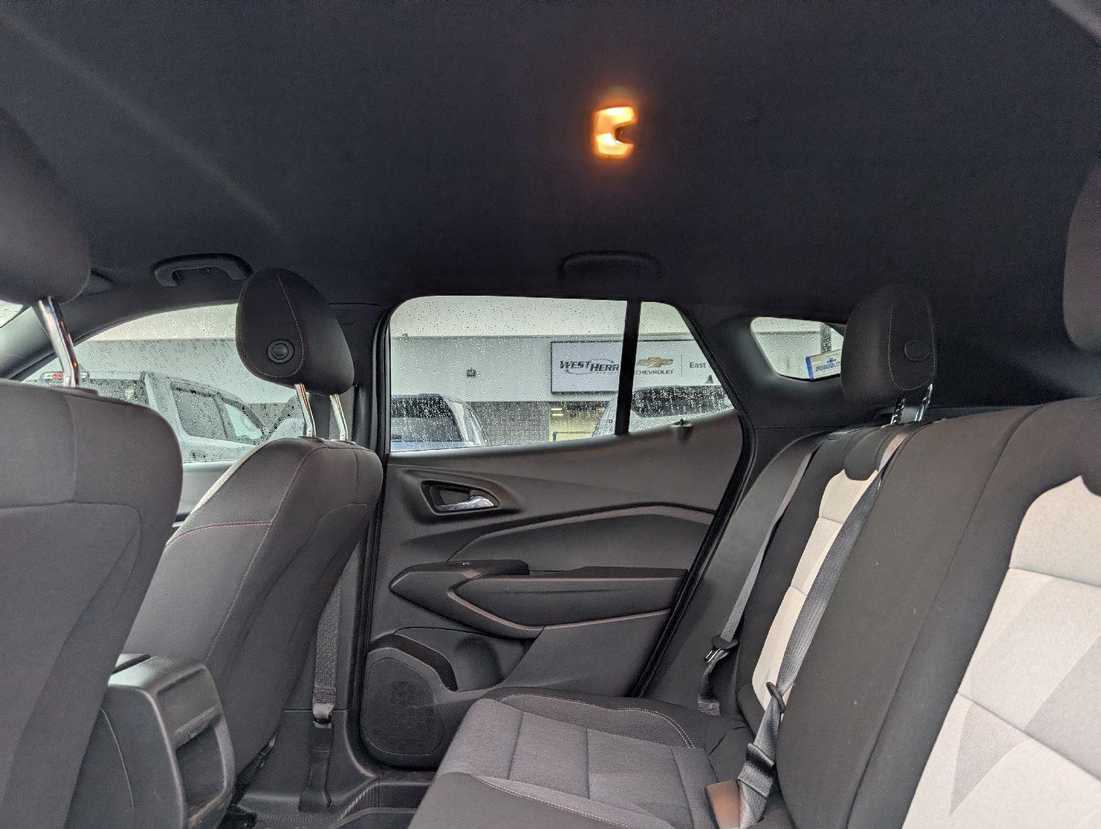 Used 2025 Sterling Gray Metallic Chevrolet 1RS image 9
