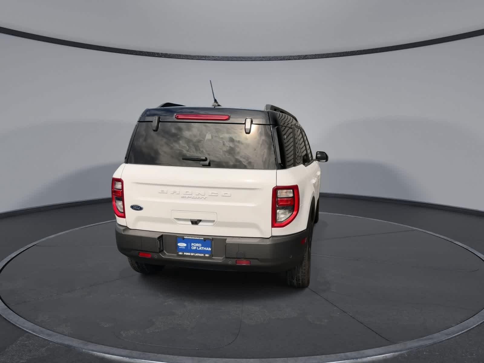 Certified Used 2024 Oxford White Clearcoat Ford Outer Banks image 7