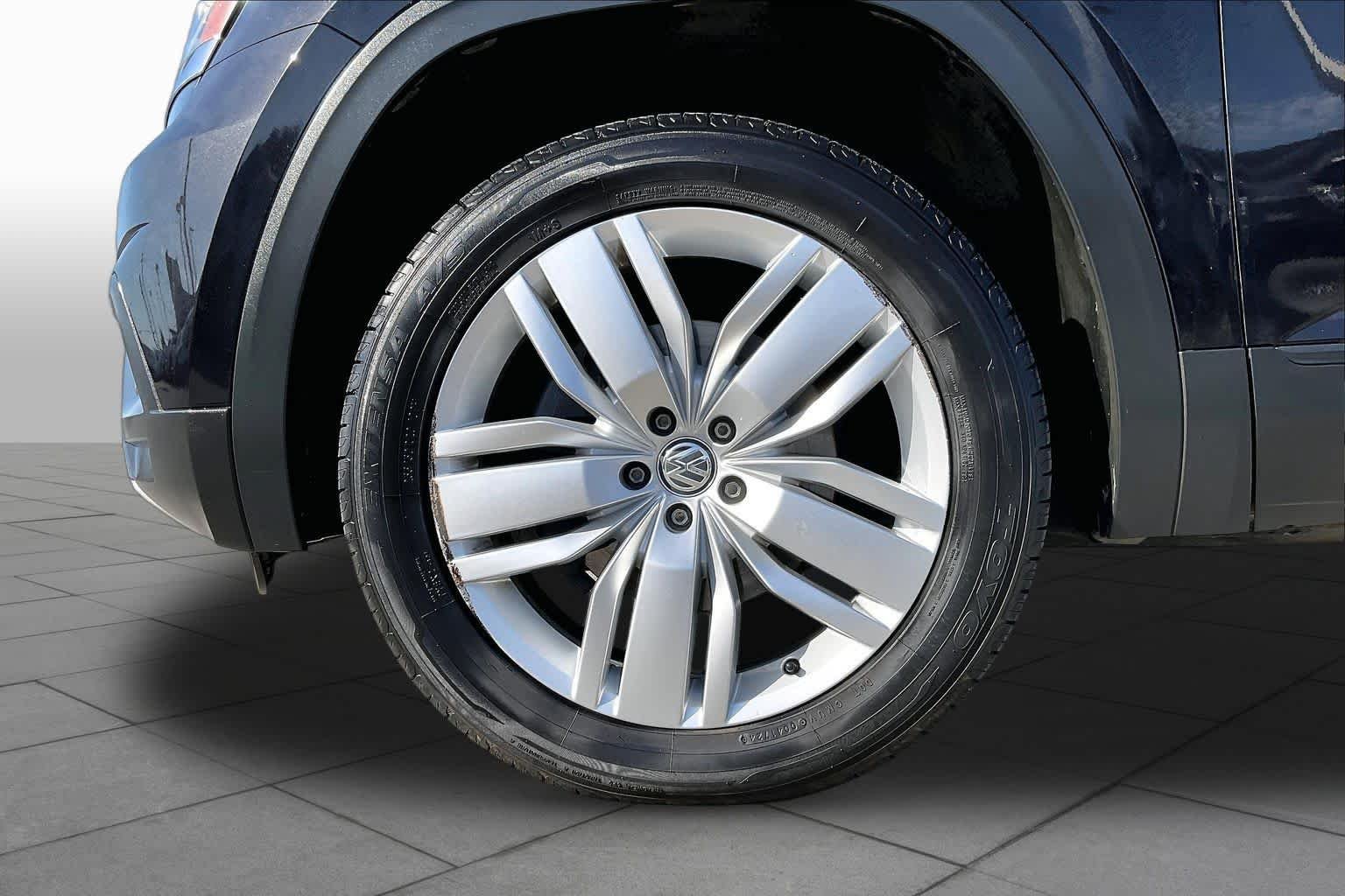 Used 2019  Volkswagen 3.6L V6 SE w/Technology image 11