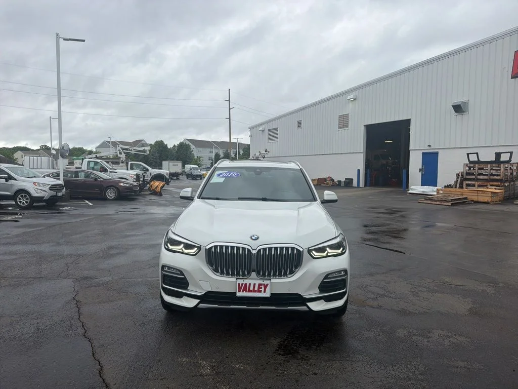 Certified Used 2019 Mineral White Metallic BMW xDrive40i image 3
