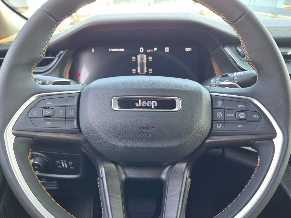 New 2026 Silver Zynith Jeep  image 34