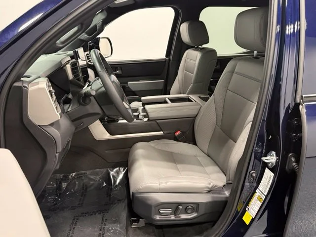 Used 2025  Toyota Limited image 11